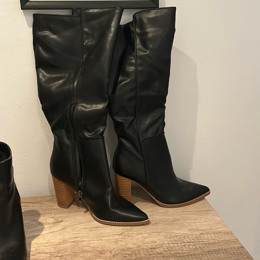 Black knee high boots size 7